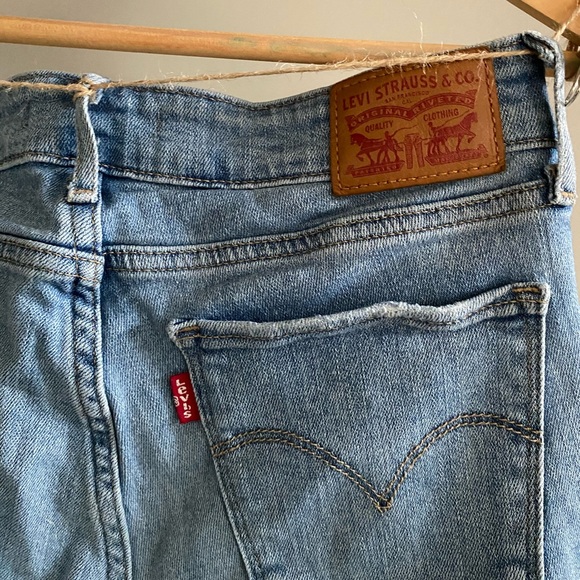 Levi’s Blue Distressed Skinny Jeans - Size 26 - Picture 6 of 6